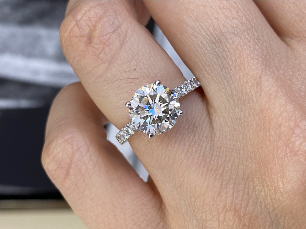 Vintage-Inspired Engagement Rings: Timeless Beauty with a Modern Twist
